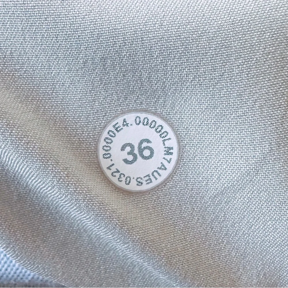 LULULEMON light gray 9” Commission shorts size 36